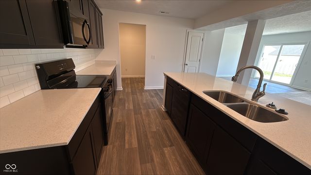 616 Lena Lane, Trafalgar, IN 46181