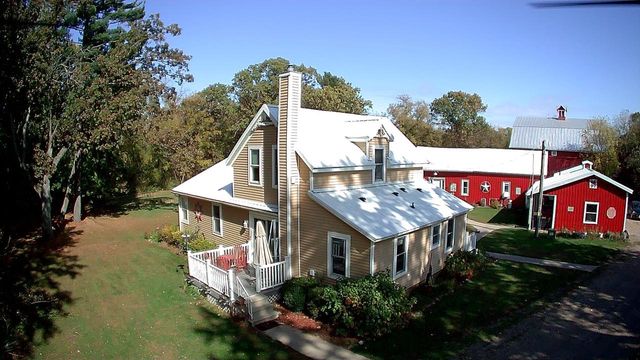 N2784 9TH AVENUE, Hancock, WI 54943