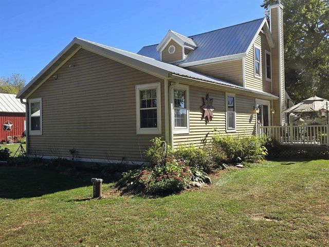 N2784 9TH AVENUE, Hancock, WI 54943