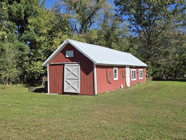 N2784 9TH AVENUE, Hancock, WI 54943