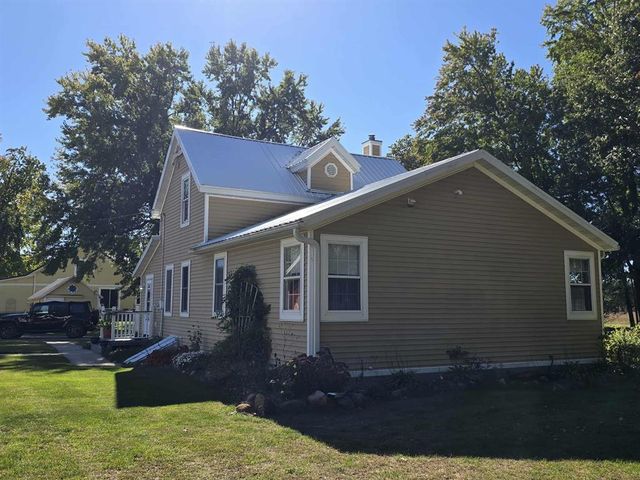N2784 9TH AVENUE, Hancock, WI 54943