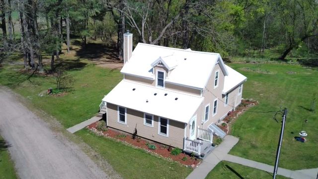 N2784 9TH AVENUE, Hancock, WI 54943