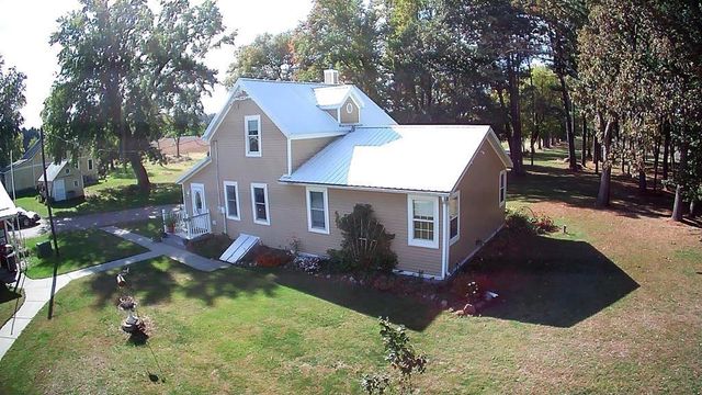 N2784 9TH AVENUE, Hancock, WI 54943