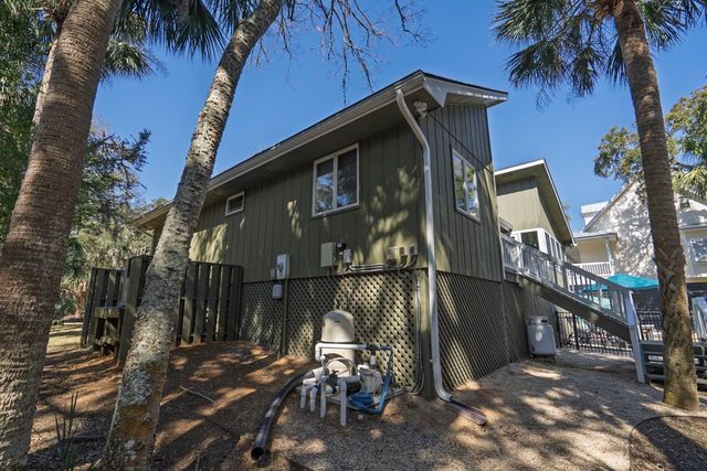 3323 Myrtle Street, Edisto Island, SC 29438