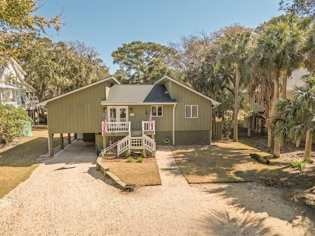 3323 Myrtle Street, Edisto Island, SC 29438