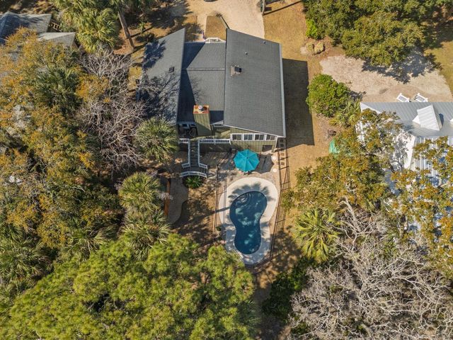 3323 Myrtle Street, Edisto Island, SC 29438