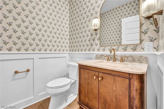 690 Club Drive W, Aurora, OH 44202