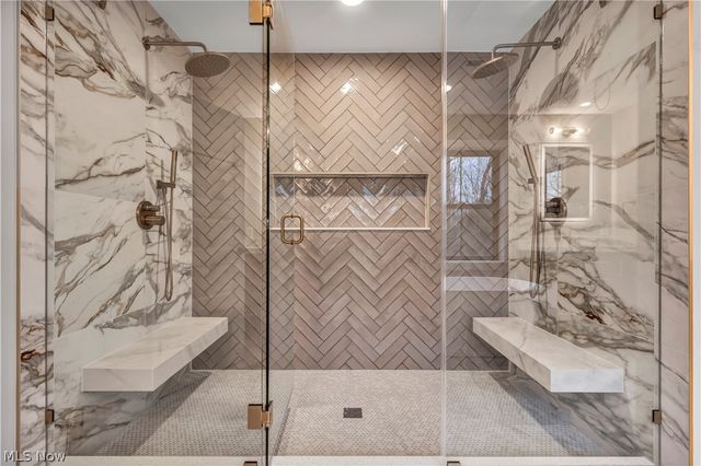 690 Club Drive W, Aurora, OH 44202