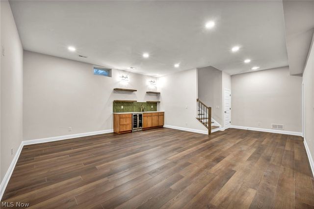 690 Club Drive W, Aurora, OH 44202