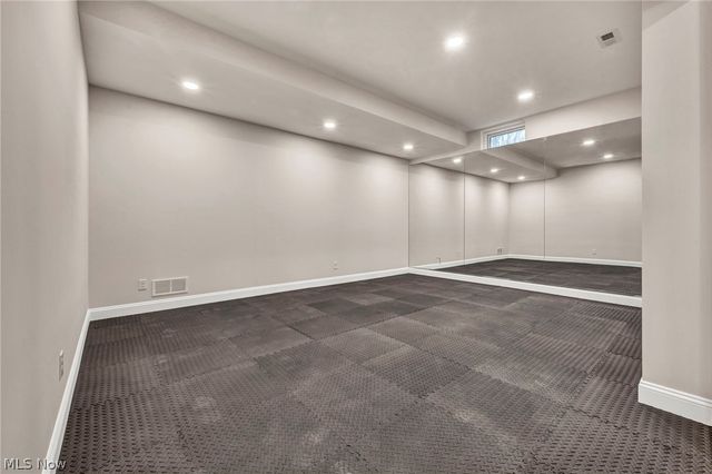 690 Club Drive W, Aurora, OH 44202