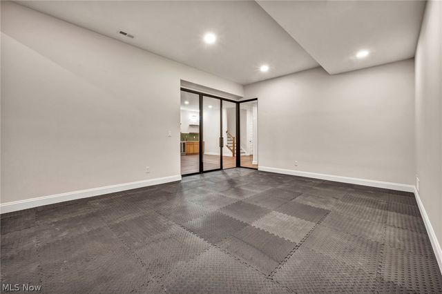 690 Club Drive W, Aurora, OH 44202