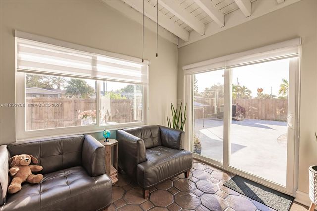 9404 SW 8th Ter 9404, Miami, FL 33174