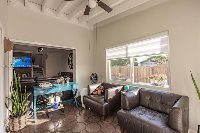 9404 SW 8th Ter 9404, Miami, FL 33174