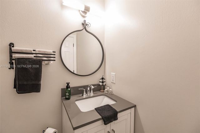 9404 SW 8th Ter 9404, Miami, FL 33174