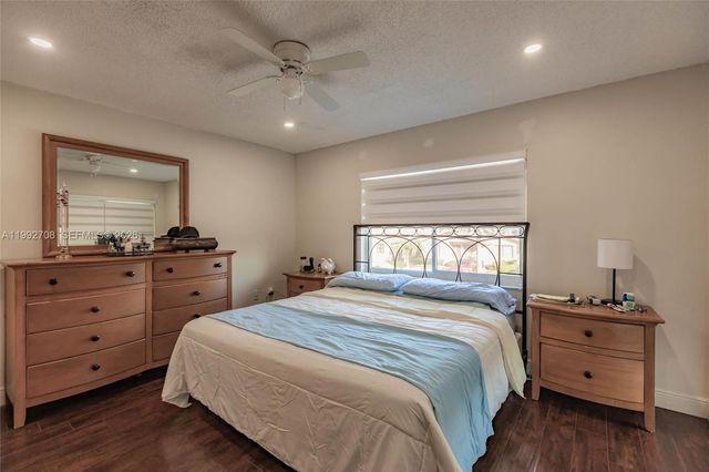 9404 SW 8th Ter 9404, Miami, FL 33174