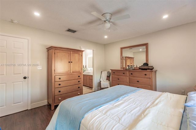 9404 SW 8th Ter 9404, Miami, FL 33174