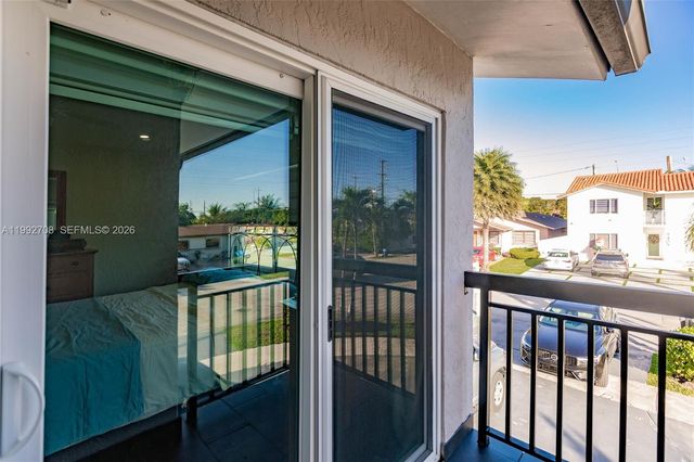 9404 SW 8th Ter 9404, Miami, FL 33174