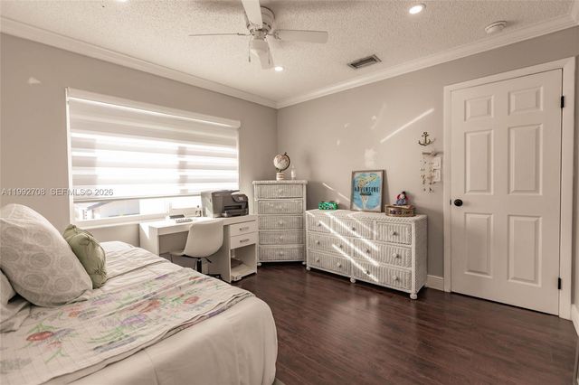 9404 SW 8th Ter 9404, Miami, FL 33174