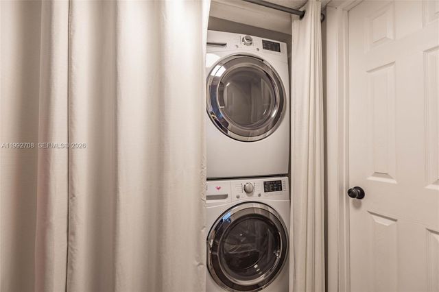 9404 SW 8th Ter 9404, Miami, FL 33174