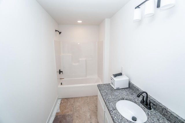 W206N16178 Stonebrook DRIVE, Jackson, WI 53037