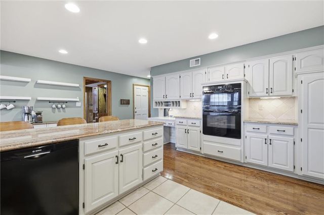 12333 Pembroke Lane, Leawood, KS 66209