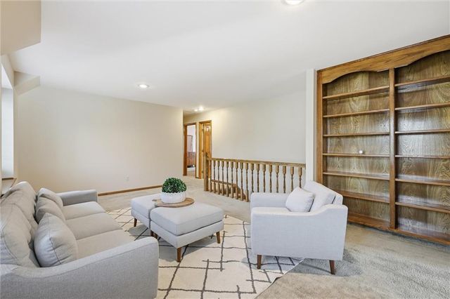 12333 Pembroke Lane, Leawood, KS 66209