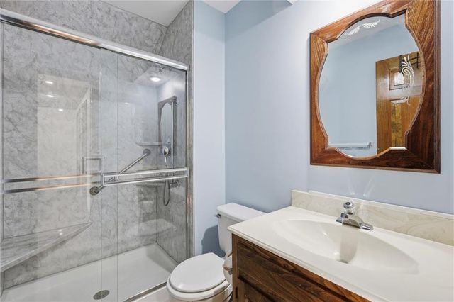 12333 Pembroke Lane, Leawood, KS 66209