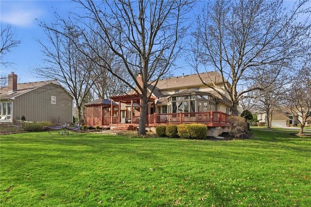 12333 Pembroke Lane, Leawood, KS 66209