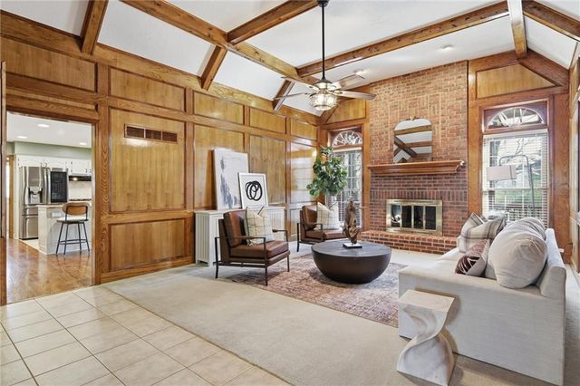 12333 Pembroke Lane, Leawood, KS 66209