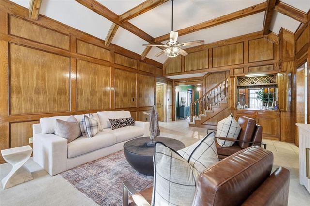 12333 Pembroke Lane, Leawood, KS 66209