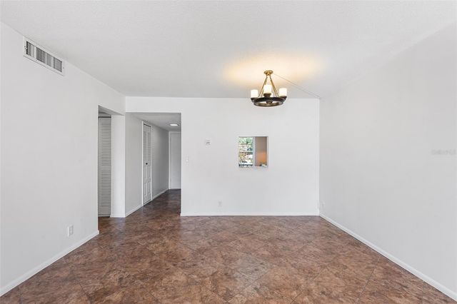 333 LAKE HOWARD DRIVE NW 211A, Winter Haven, FL 33880