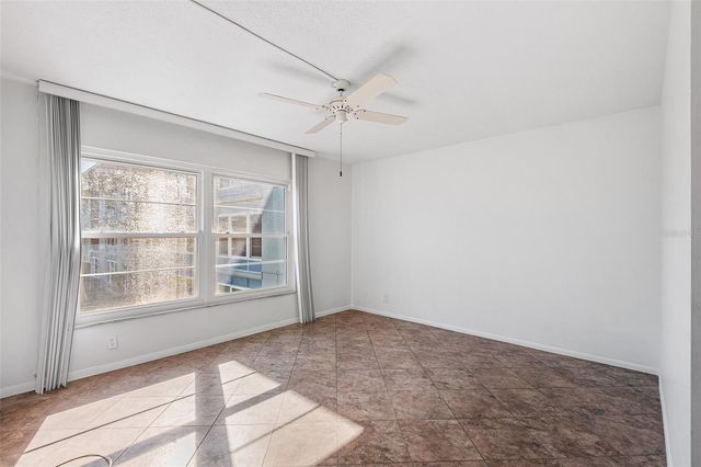 333 LAKE HOWARD DRIVE NW 211A, Winter Haven, FL 33880