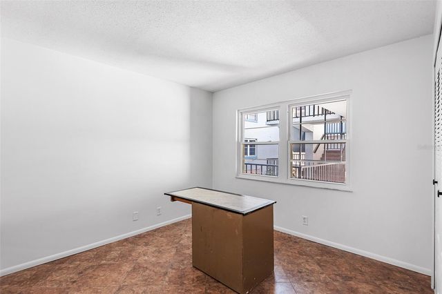 333 LAKE HOWARD DRIVE NW 211A, Winter Haven, FL 33880