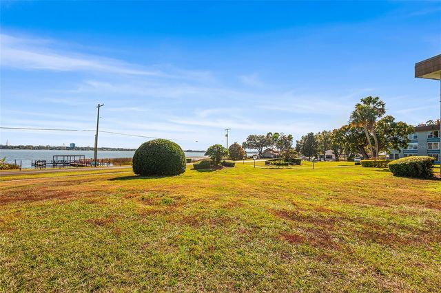 333 LAKE HOWARD DRIVE NW 211A, Winter Haven, FL 33880