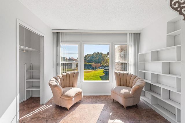 333 LAKE HOWARD DRIVE NW 211A, Winter Haven, FL 33880