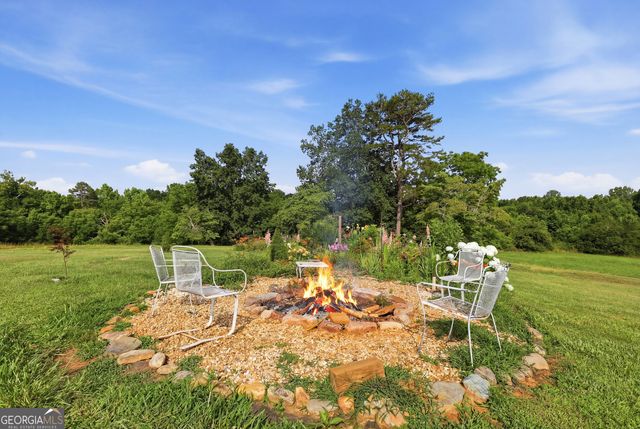 180 Mary Davidson Drive, Cleveland, GA 30528