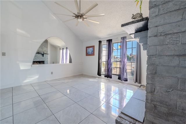 2301 Vialoux Dr, Corpus Christi, TX 78418