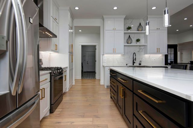 1430 S Jameston Road, Springfield, MO 65809