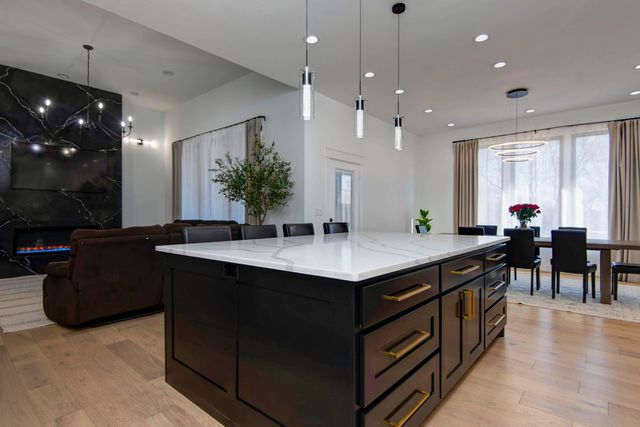 1430 S Jameston Road, Springfield, MO 65809