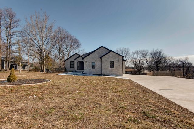 1430 S Jameston Road, Springfield, MO 65809