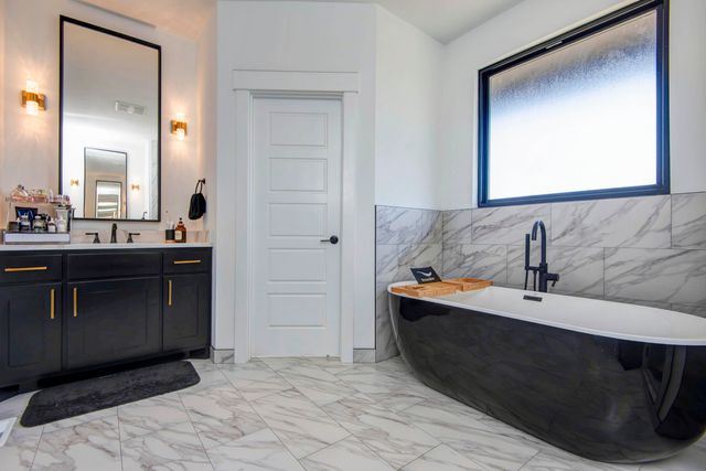 1430 S Jameston Road, Springfield, MO 65809