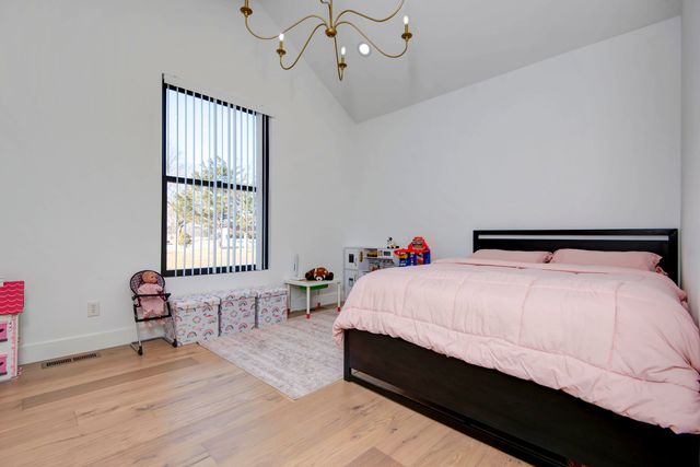 1430 S Jameston Road, Springfield, MO 65809