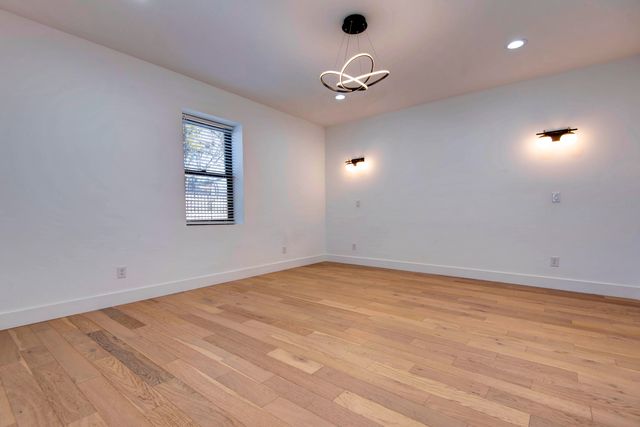 1430 S Jameston Road, Springfield, MO 65809