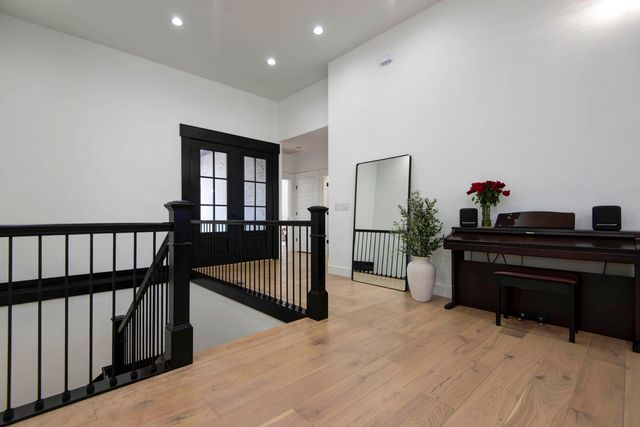 1430 S Jameston Road, Springfield, MO 65809