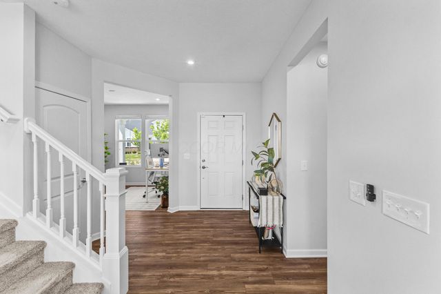9758 Brindlewood Drive, Plain City, OH 43064