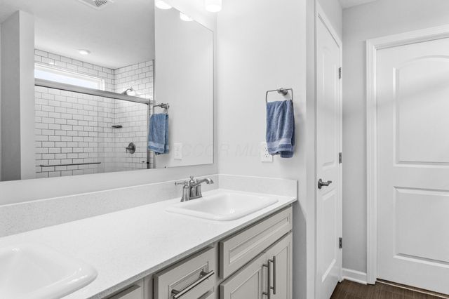 9758 Brindlewood Drive, Plain City, OH 43064