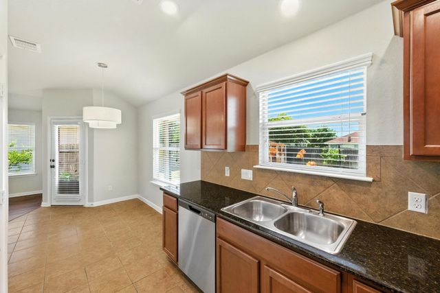 168 Voyager CV, Kyle, TX 78640