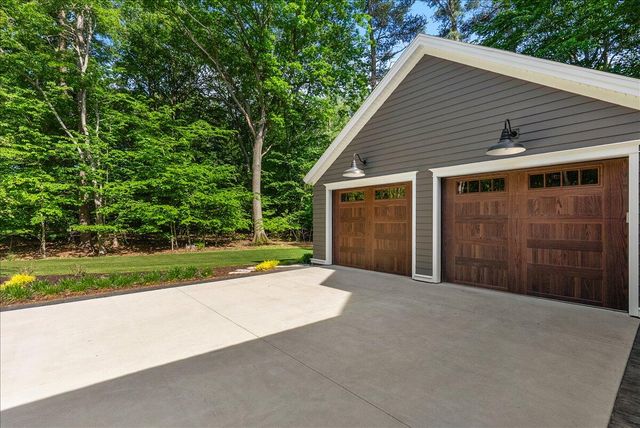 317 N Lakeshore Avenue, Holland, MI 49424