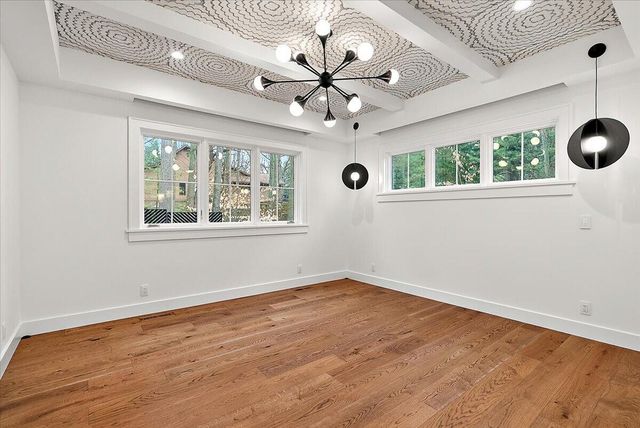 317 N Lakeshore Avenue, Holland, MI 49424