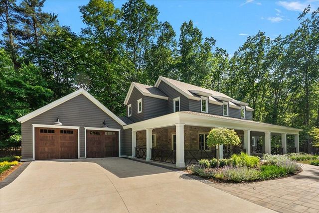 317 N Lakeshore Avenue, Holland, MI 49424